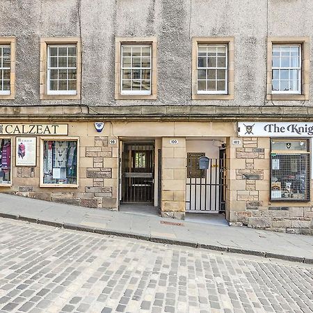 Joivy 1 Bed Flat, Heart Of Grassmarket Единбург Екстериор снимка