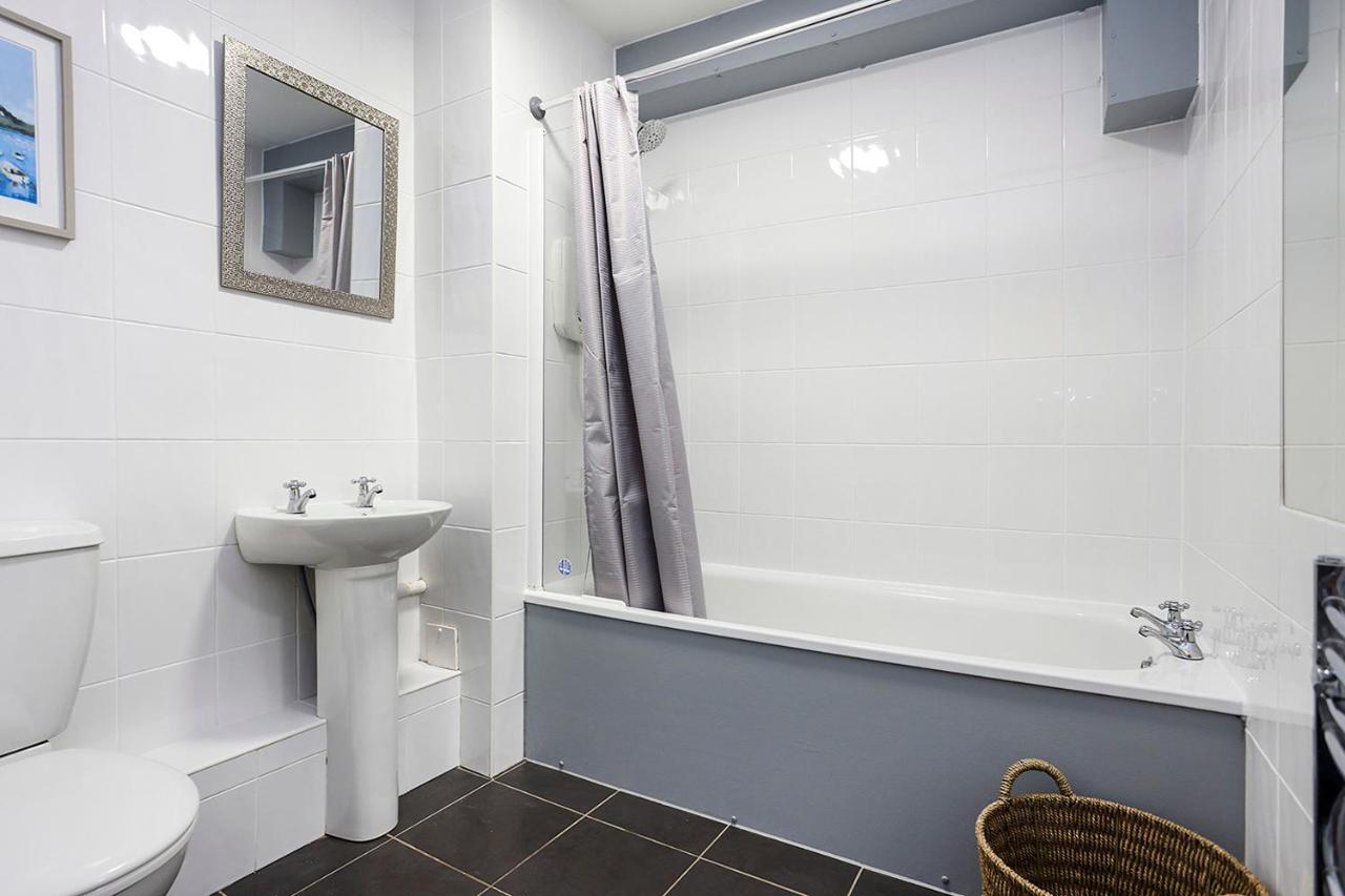 Joivy 1 Bed Flat, Heart Of Grassmarket Единбург Екстериор снимка