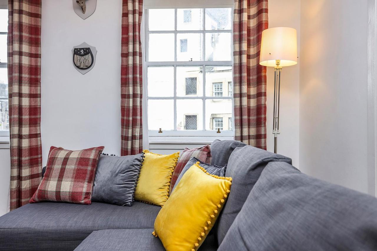 Joivy 1 Bed Flat, Heart Of Grassmarket Единбург Екстериор снимка