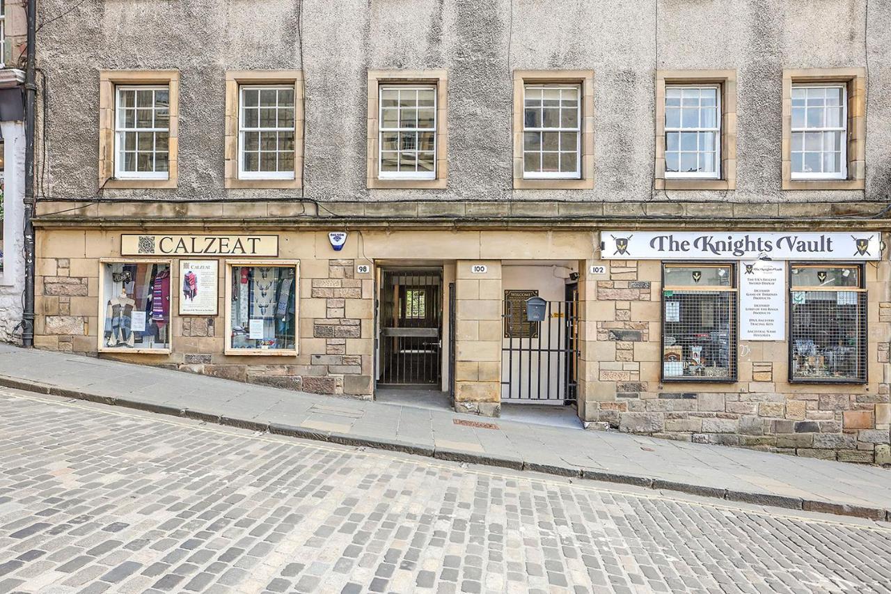 Joivy 1 Bed Flat, Heart Of Grassmarket Единбург Екстериор снимка