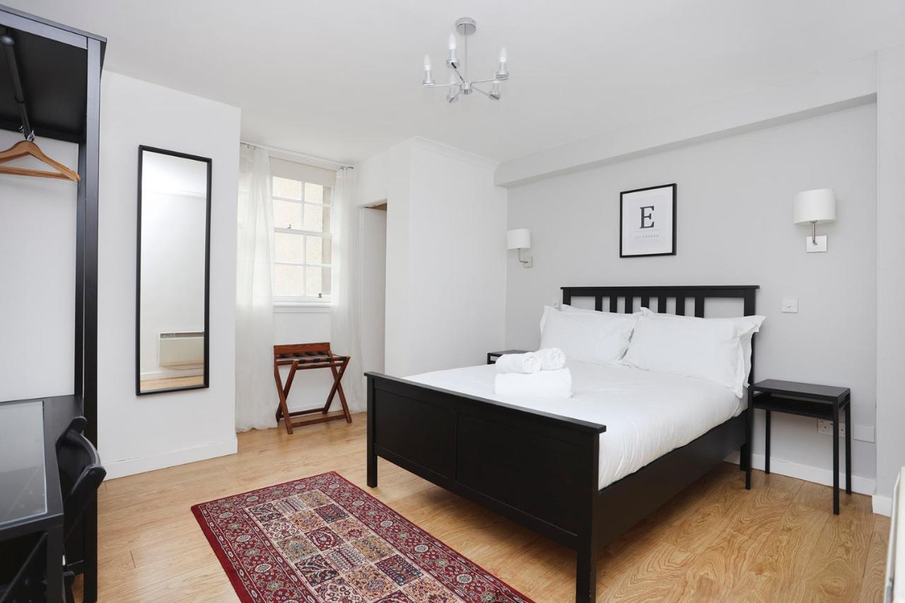 Joivy 1 Bed Flat, Heart Of Grassmarket Единбург Екстериор снимка