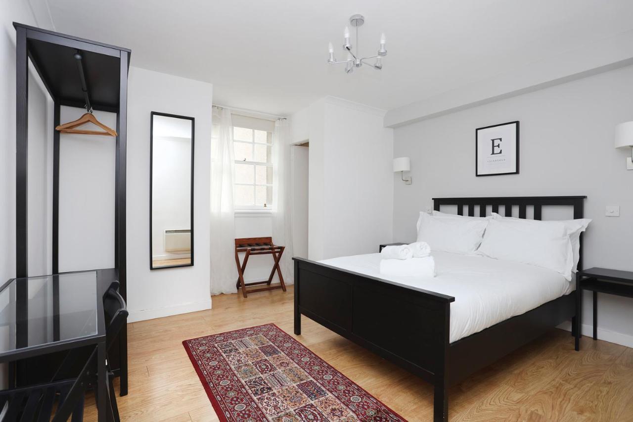 Joivy 1 Bed Flat, Heart Of Grassmarket Единбург Екстериор снимка