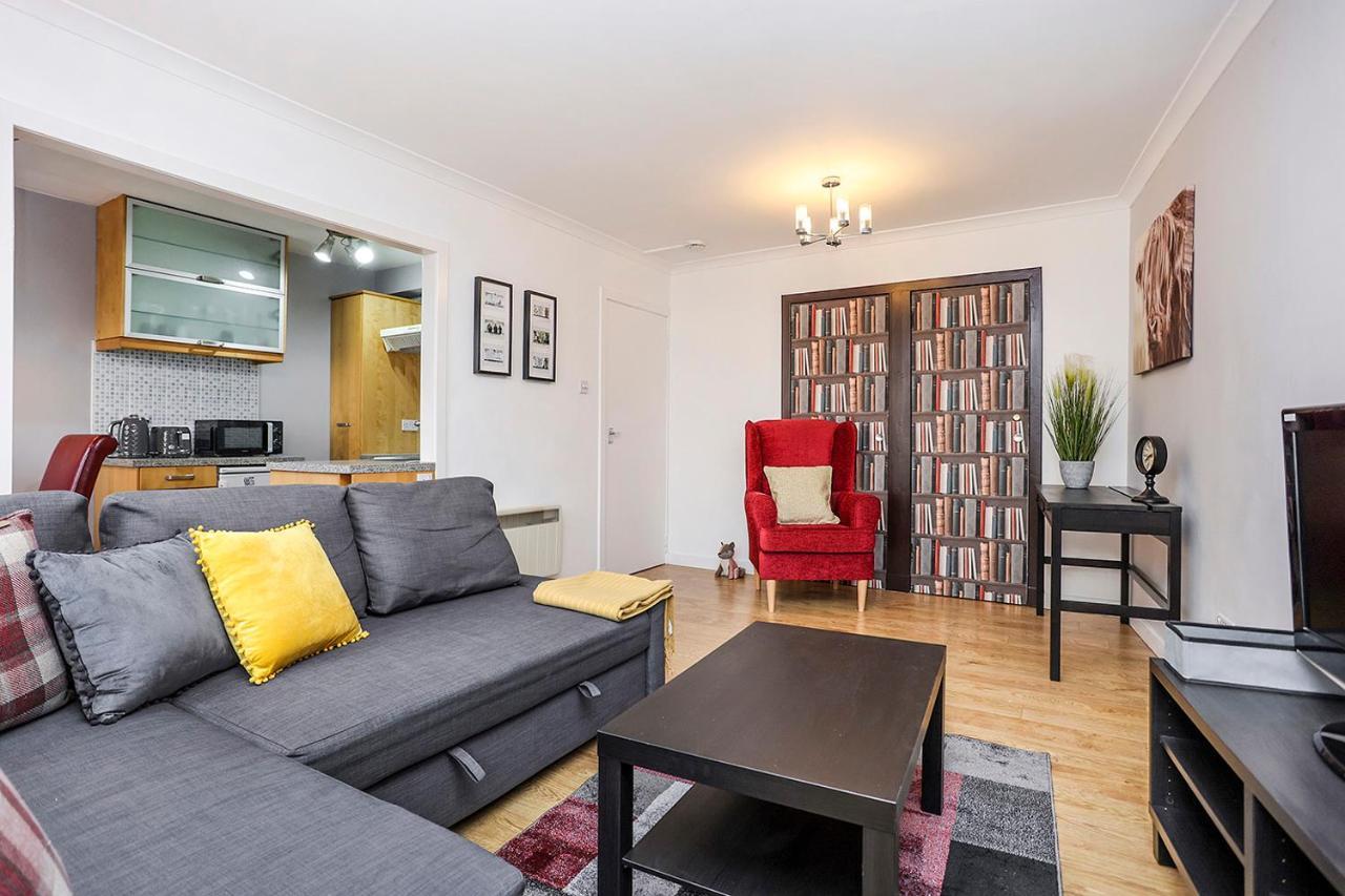 Joivy 1 Bed Flat, Heart Of Grassmarket Единбург Екстериор снимка