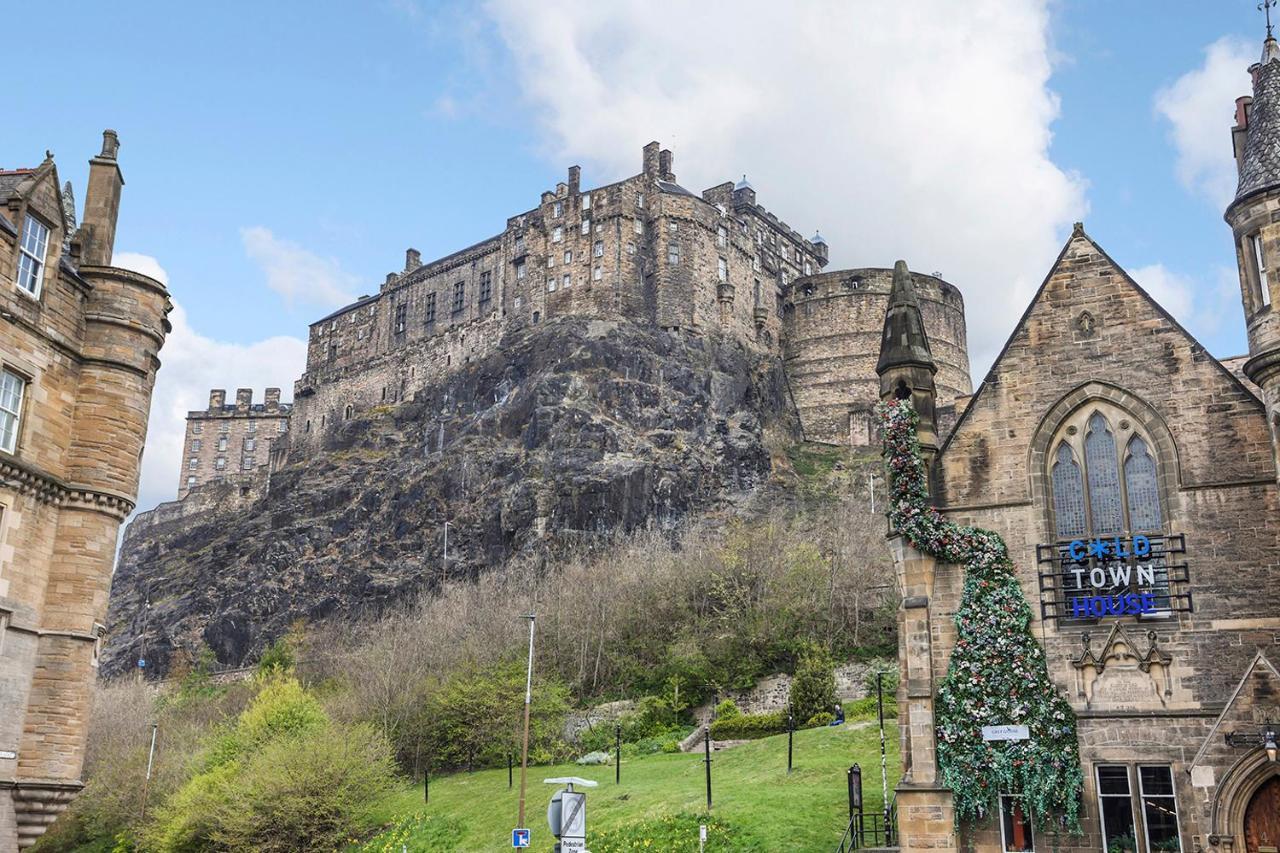 Joivy 1 Bed Flat, Heart Of Grassmarket Единбург Екстериор снимка