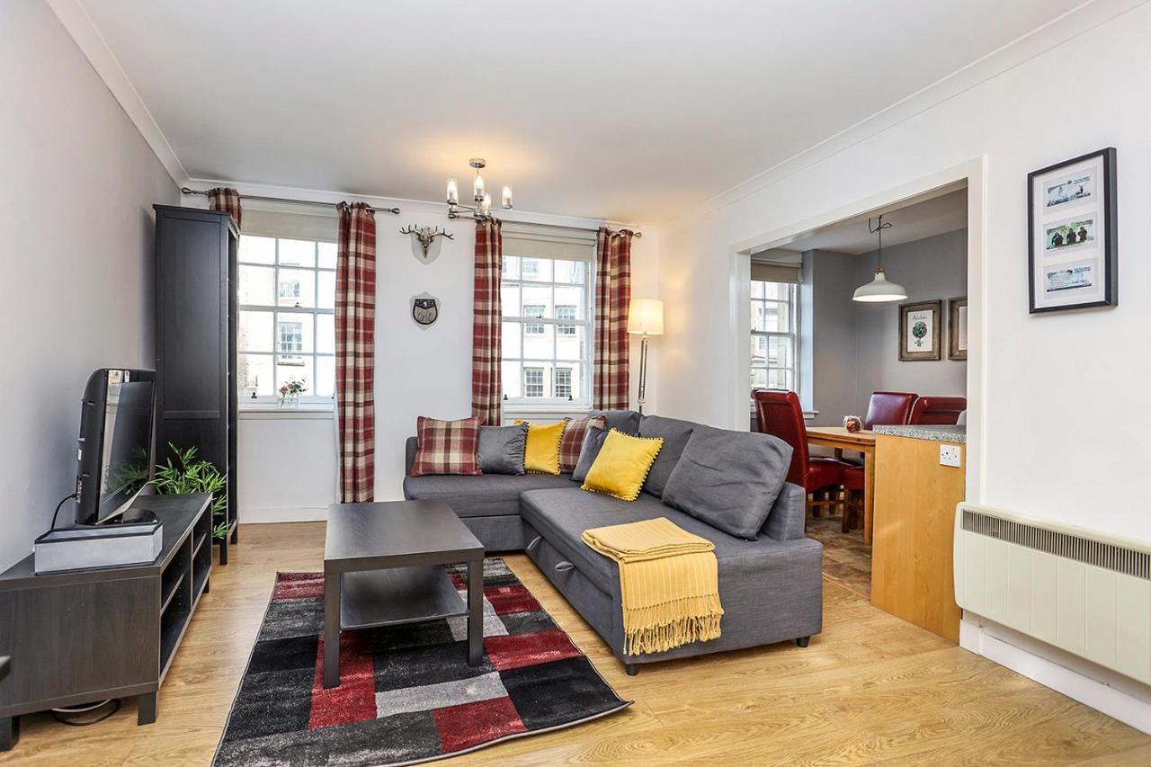 Joivy 1 Bed Flat, Heart Of Grassmarket Единбург Екстериор снимка